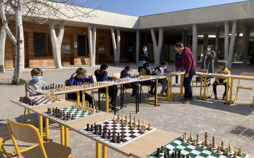 Simultanée d’échecs – Chess exhibition
