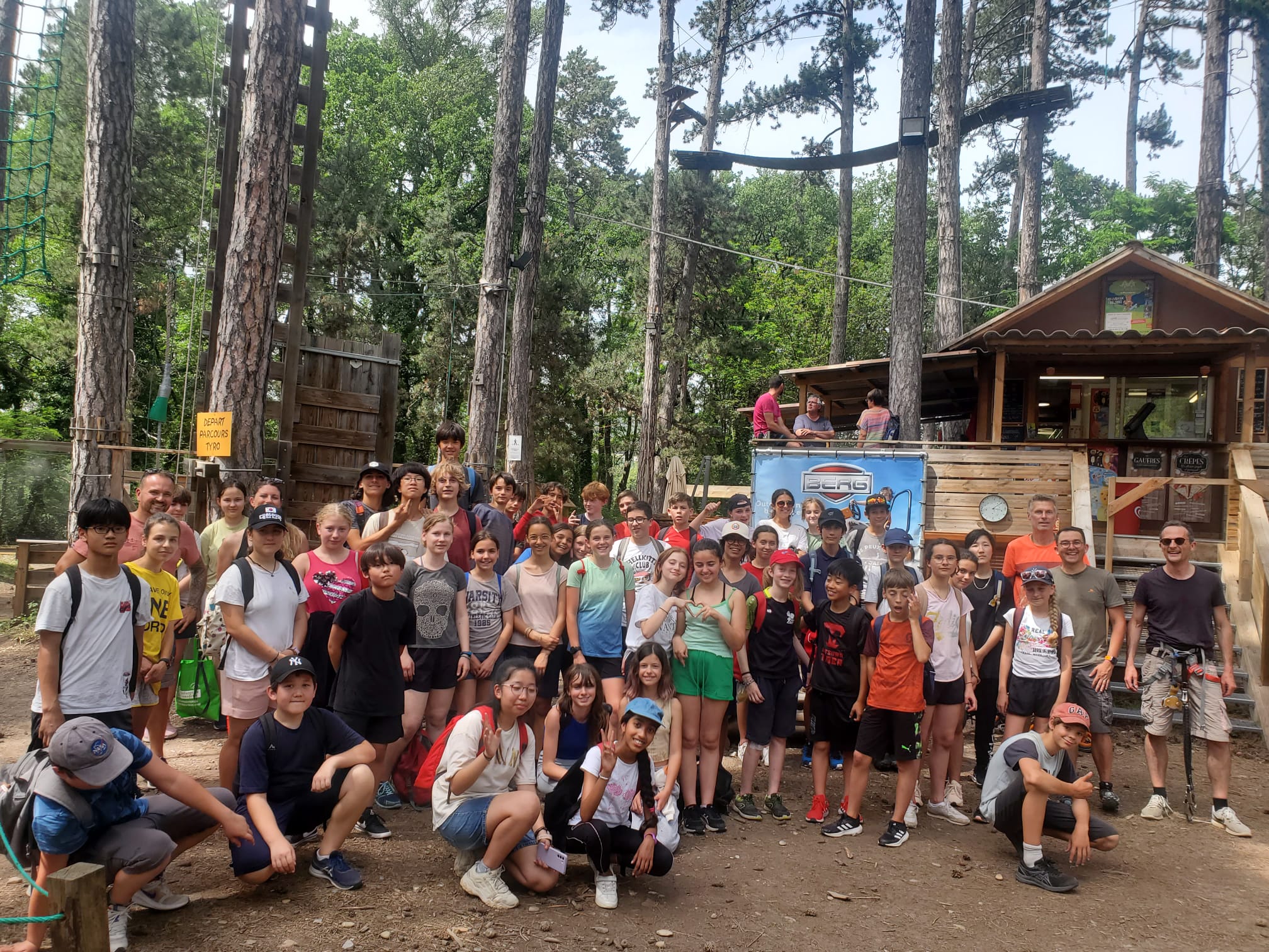 Journ e Acrobranche Pour Les Coll giens De L AS cole Internationale 