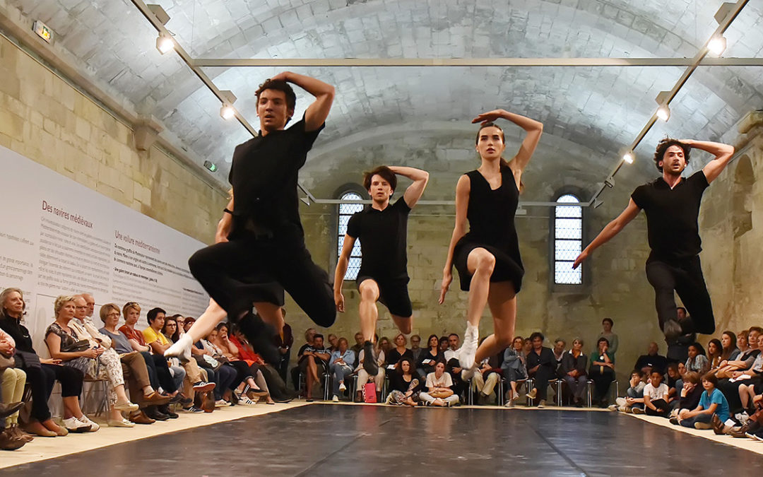 Représentation du Groupe Urbain d’Intervention Dansée (G.U.I.D.E) du ballet Preljocaj